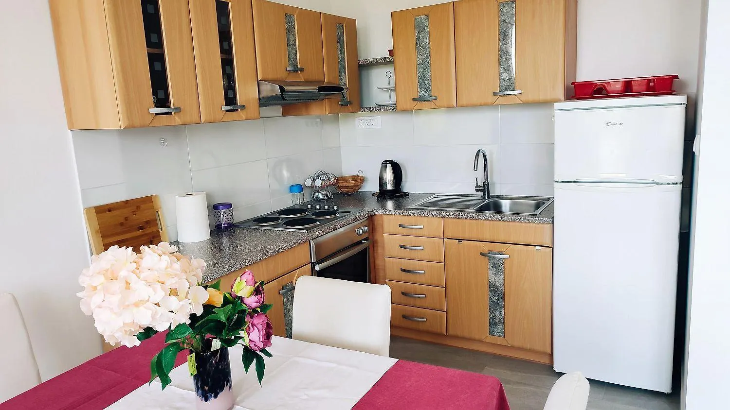 Charmantes Apartment Nur 700 Meter Zum Strand Mit Terrasse Und Balkon Rovinj