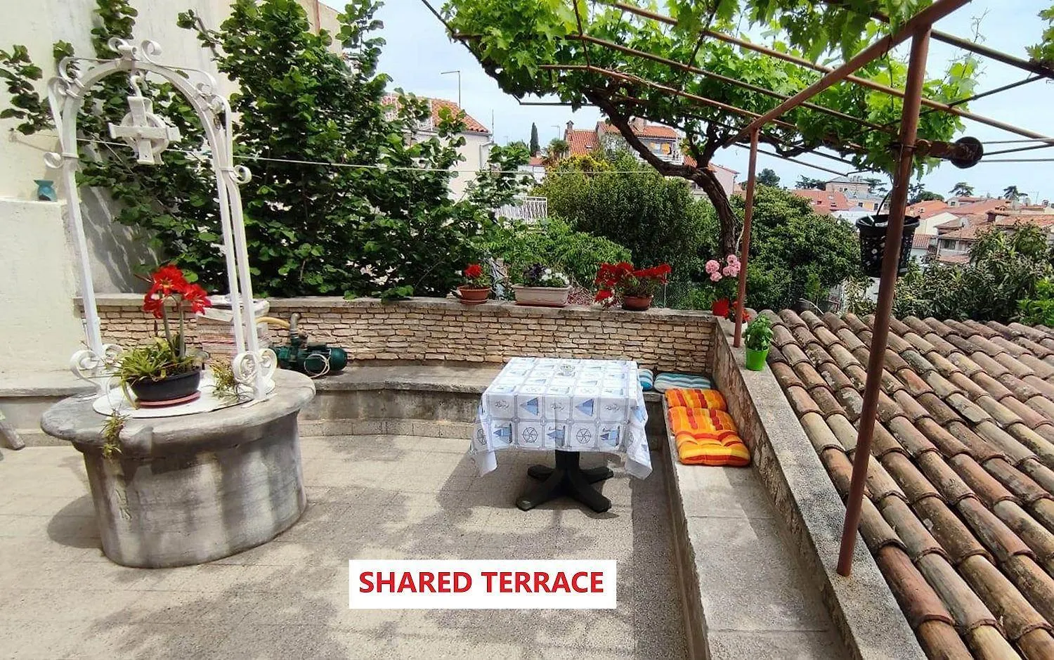 Charmantes Apartment Nur 700 Meter Zum Strand Mit Terrasse Und Balkon Rovinj 0*,  Croatie