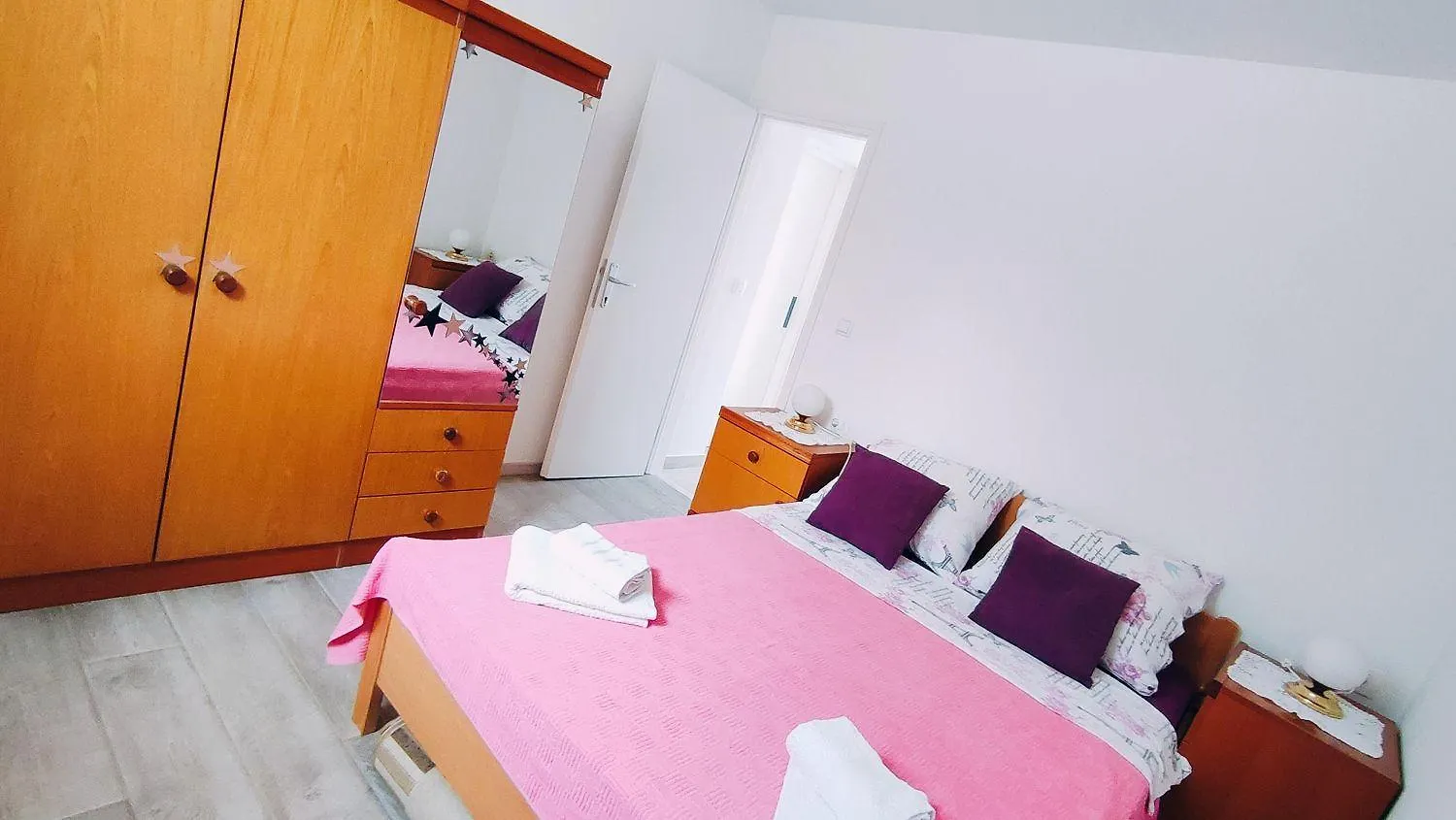 Charmantes Apartment Nur 700 Meter Zum Strand Mit Terrasse Und Balkon Rovinj Croatia