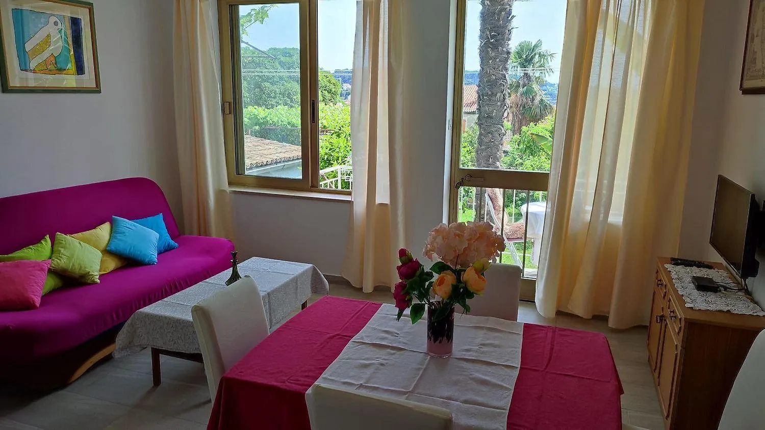 Charmantes Apartment Nur 700 Meter Zum Strand Mit Terrasse Und Balkon Rovinj