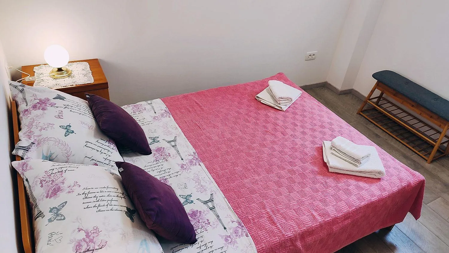 Charmantes Apartment Nur 700 Meter Zum Strand Mit Terrasse Und Balkon Rovinj Croatia